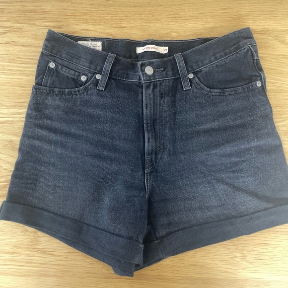 Levi’s 80s Mom Short | 29 - Picture 1 of 7
